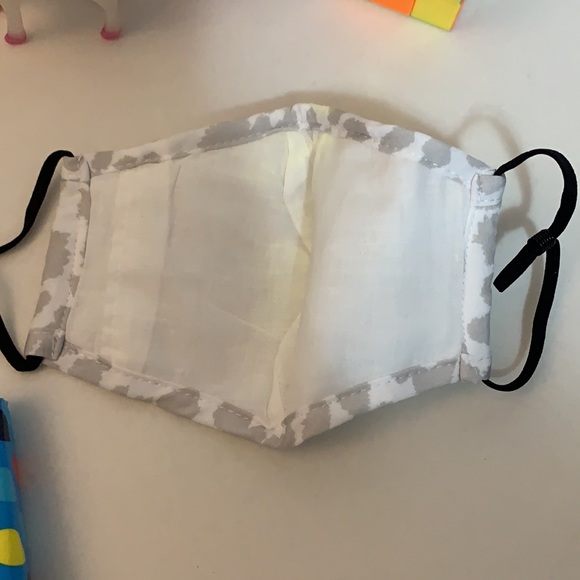 Perfect to keep in your car - Picture 2 of 4